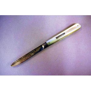 Sterling silver mother of pearl pen knife, Sheffield 1900, 15…