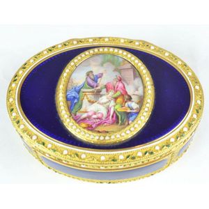 An 18ct gold Continental (likely German) snuff box 'C.1800'…