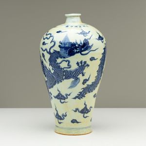 A blue and white Meiping shaped Chinese vase featuring dragon,&hellip;