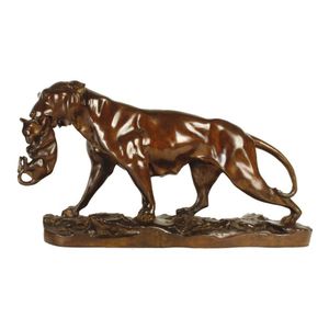 After Antoine Louis Barye, bronze of 'Lioness Carrying a Cub',…