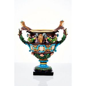 Hugo Lonitz (German), Majolica figural twin-handled urn, 19th&hellip;