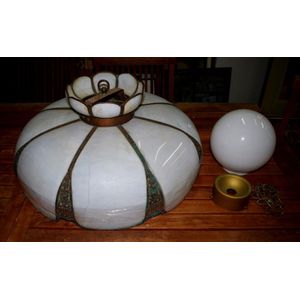 Large vintage Tiffany style lamp shade, some glass panels…