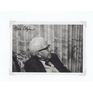 Government & Politics: autographs on philatelic covers…