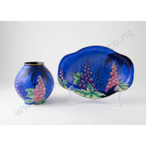 Carlton Ware Foxgloves pattern vase & bowl, on a matt blue…