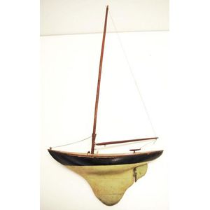 Vintage wood hulled pond yacht & stand including mast, spar,…
