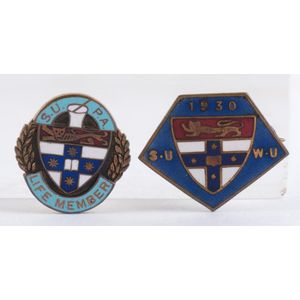 Sydney University: enamel fobs & badges for 'Sydney University…