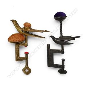 アンティーク挟み Vintage sewing clamps - price guide and values