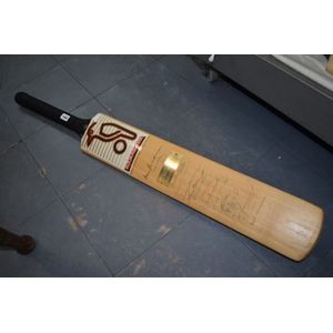 Australian Cricket team '1973 West Indies Tour' 16 signatures…