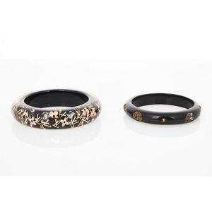 Louis Vuitton beige with gold Inclusion resin sequins bangle