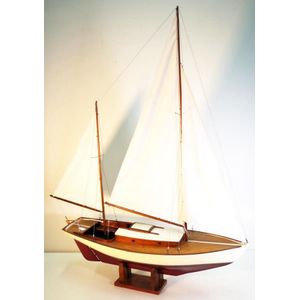 Herreshoff 28 (H28) model built as a sailing pond yacht in 1950.…