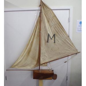 Good large antique model 'Balmain Bug' skiff 18 inch big rig,…