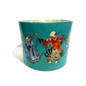 A Chinese famille rose brush pot, depicting figural enamels on…