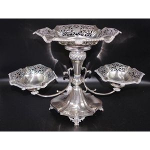 Good George V sterling silver centrepiece Birmingham 1912,…