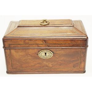 Georgian 18th century walnut & chequer inlaid tea caddy with…
