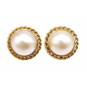 Gold and pearls earrings - price guide and values