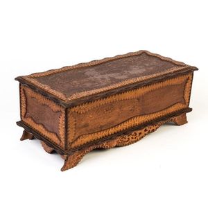 Tramp Art Cedar and Pine Box (1900) - Boxes - Writing, Sewing, etc ...