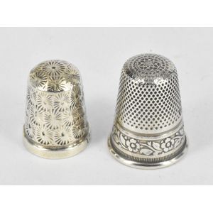 thimbles sewing silver etched lightly sterling floral total weight guide thimble