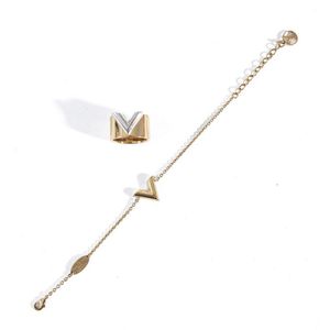 Other jewelry Louis Vuitton Bracelet Essential V Golden Cloth ref