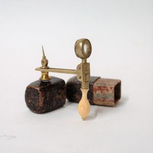 An early 19th century brass and ivory handled folding pocket…