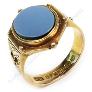 A Victorian15ct yellow gold and chalcedony ecclesiastical ring,&hellip;