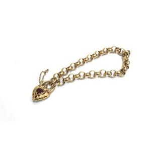A 9ct yellow gold belcher link garnet padlock bracelet, rounded…