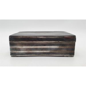 作者不詳　椎名？島？ 19th and 20th century Japanese silver housewares - price guide and