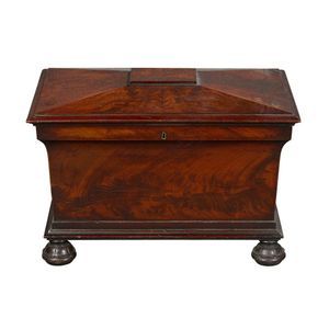 A William IV Irish mahogany sarcophagus shaped cellarette by&hellip;