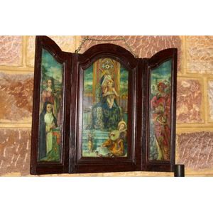 Good 19th century Alter triptych, depicting the Adoration of…
