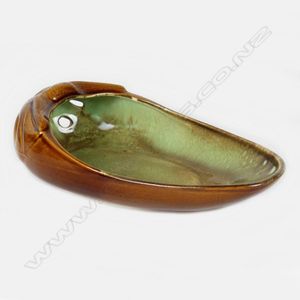 A Crown Lynn Wharetana Maori Art Pottery 'Canoe Bailer' dish,&hellip;