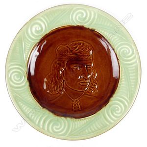 A Crown Lynn Wharetana ware wall plate 'Puhi Urutapu Tamahine',&hellip;