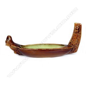 Crown Lynn rare Wharetana Maori Art Pottery model Waka Canoe,&hellip;