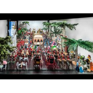 Extensive collection of Marlborough military models. 'Delhi…