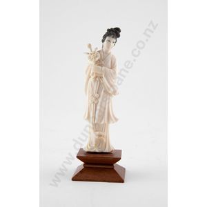 Small Japanese carved ivory figure lady with flowers on wooden&hellip;