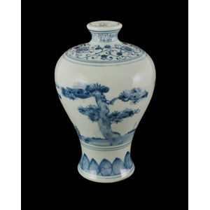 Chinese blue & white Meiping vase, underglaze blue…