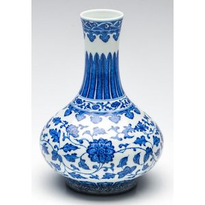 Chinese blue and white vase, body decorated with floral scrolls…