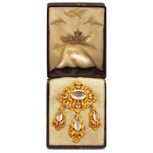 A Victorian aquamarine brooch, comprising five aquamarines&hellip;
