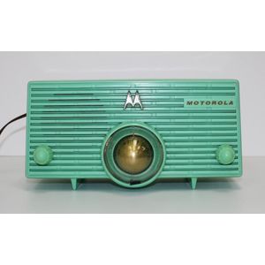 A green Bakelite 1950s radio, by Motorola, USA in excellent…