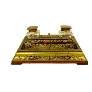 A 19th century French boulle desk set, with a well for pens,…