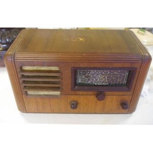 Vintage timber cased HMV radio, approx 45 cm wide, 21 cm deep,…