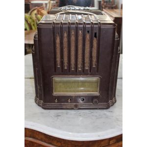 Empire State Radio in Brown Bakelite - Radios - Entertainment Equipment