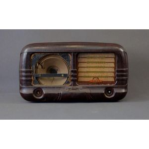 Astor Bakelite radio. Model JJ. Case intact. No grill cloth or…