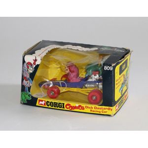 Corgi 809, Dick Dastardly Racing Car with Muttley, in purple,…