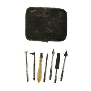 18th century Surgical Instruments. Dental kit with seven tiny…