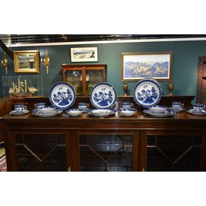 Royal Doulton Majestic collection dinner service, six person…