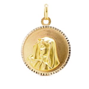 18ct yellow gold Madonna medal marked 750. Weight 6.1 grams,…