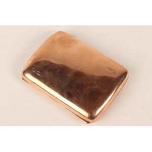 Good Edwardian 9ct rose gold cigarette case, of rectangular…