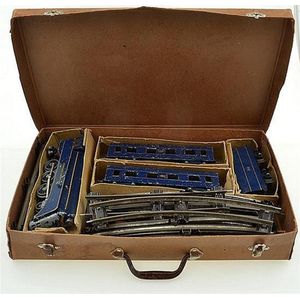 Rare Robilt (Australia) mechanical train set series 101,…