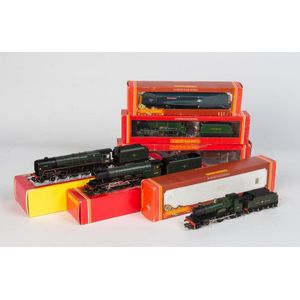 Hornby: Oo Scale locomotives with tenders, comprising R.078 BR…