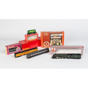 Hornby: Oo Gauge rolling stock, steam locomotive ('Mallard'),…