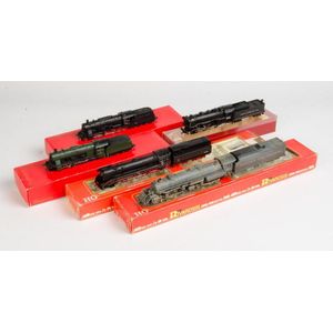 Rivarossi: Ho Scale steam locomotives and tenders, comprising…